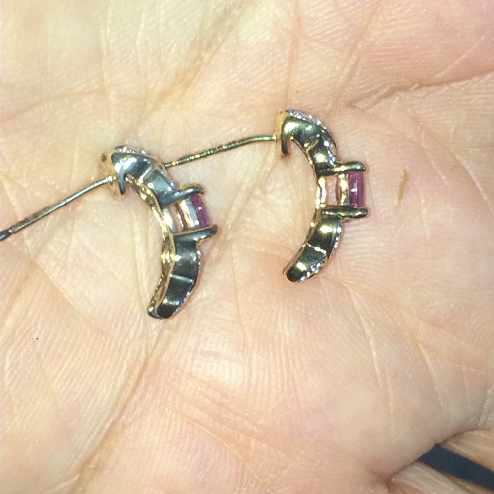 10k ruby earrings. - Picture 13 of 14
